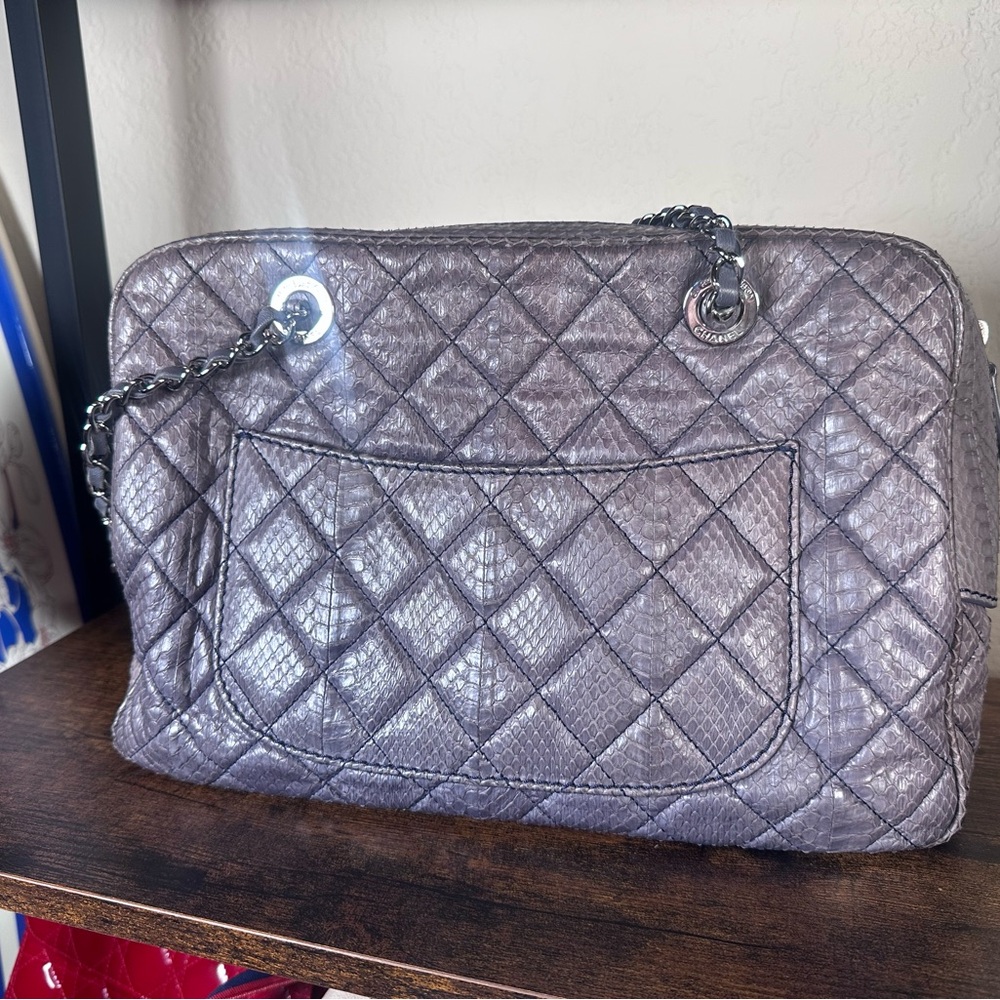 Authentic Python Chanel Metallic Large Shoulder Bag - Picture 4 of 16